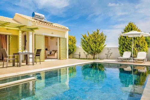 Caretta Beach Villa