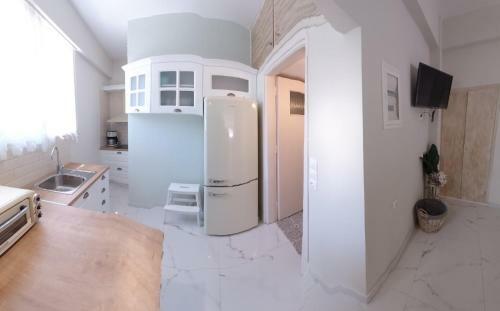 Eytyhias Yard Apartments In Poros