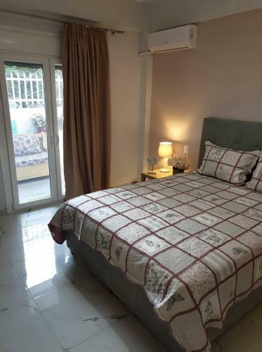 Eytyhias Yard Apartments In Poros
