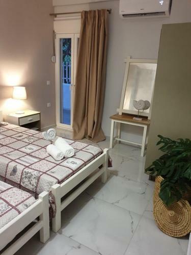 Eytyhias Yard Apartments In Poros
