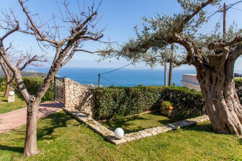 Villa Panorama Traditional House With Private Pool
