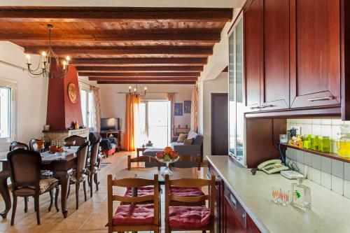 Villa Panorama Traditional House With Private Pool