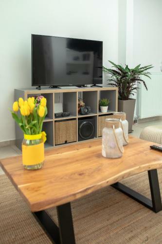 Chic & Spacious House In Rodia Heraklion