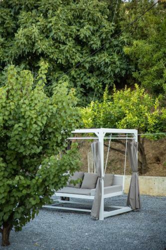 Chic & Spacious House In Rodia Heraklion