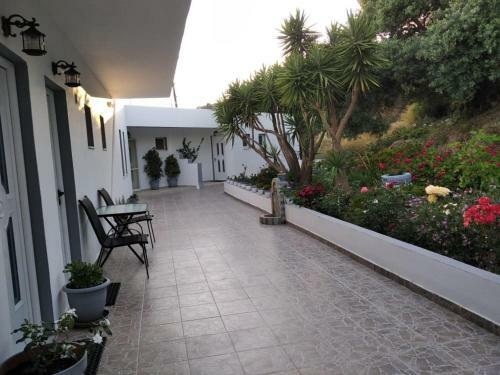 Golden Sun Apartments