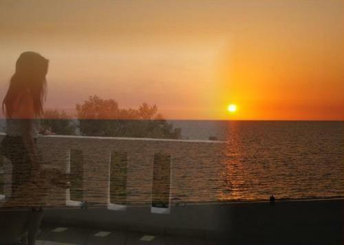 Golden Sun Apartments