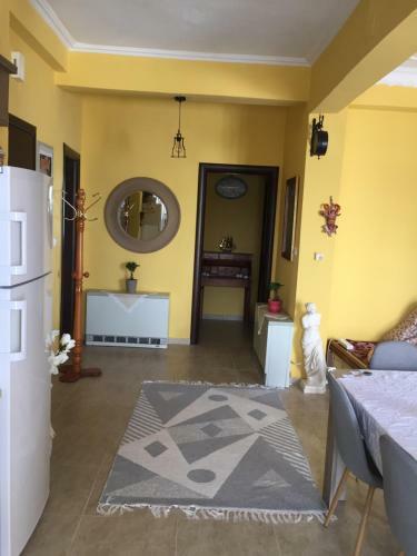 Cute And Comfortable Apartment Nefeli