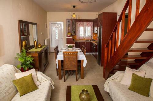 Vasso's Cozy And Comfortable Apartment