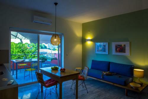 Apartamento Koukounari Living Spaces
