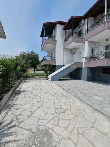 Nikos Psathaki Apartment