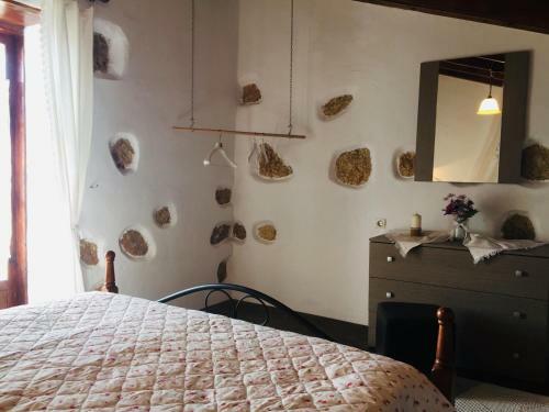 Roupes Stone House