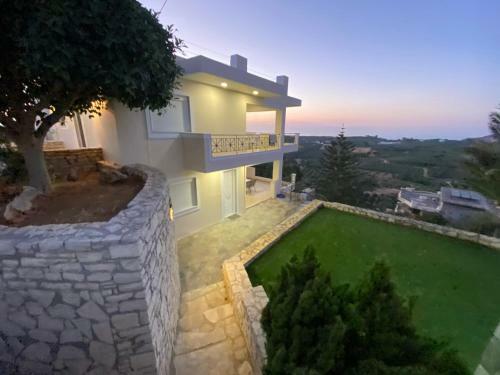 Theas House