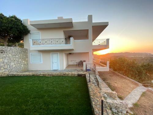 Theas House