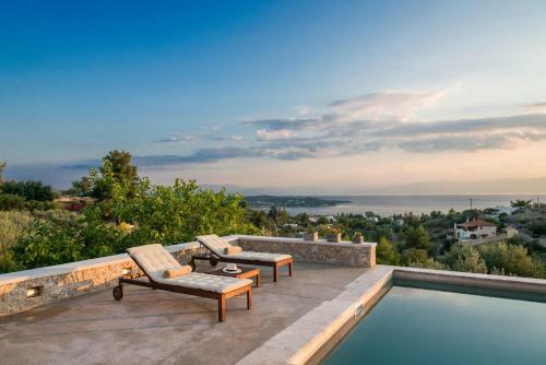Villa Porto Cheli Panoramic Seaview Poolside Resort
