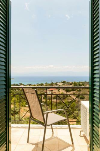 Villa Porto Cheli Panoramic Seaview Poolside Resort