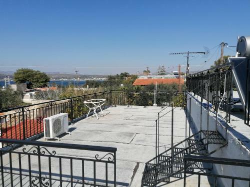 Villa Welcome In Salamina