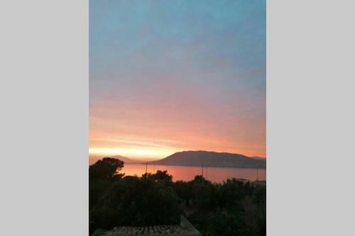Villa Welcome In Salamina