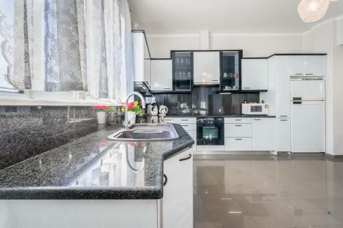 Fontana Luxury Villa Salakos With Pool Near Beach