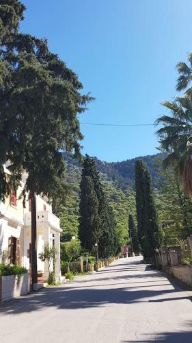 Fontana Luxury Villa Salakos With Pool Near Beach