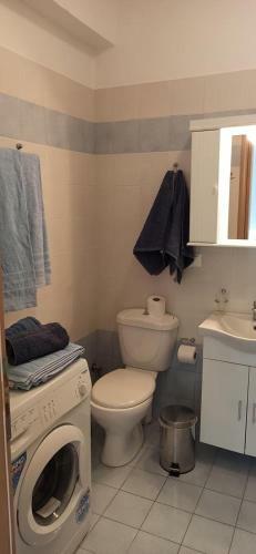 Holiday House C2
