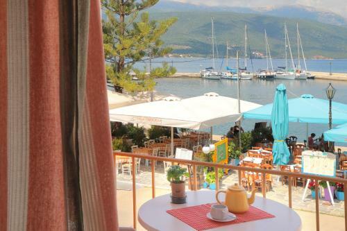 Theseus Seafront House
