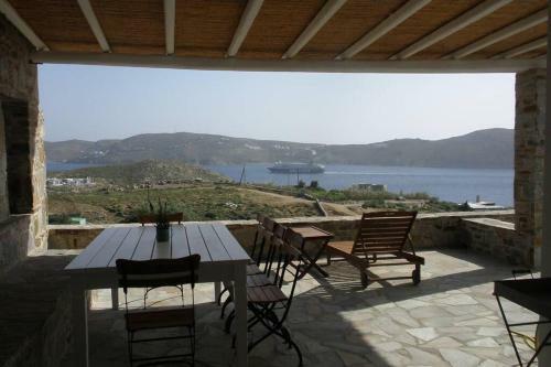 Sea Breeze Serifos