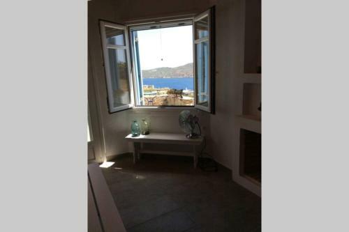 Sea Breeze Serifos