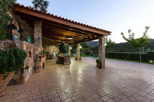Villa Epimenidis House