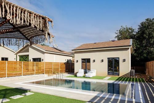 Carob Villas, An Eco-friendly Hideaway