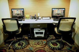 Holiday Inn Express Hotel & Suites Denver Northeast-brighton