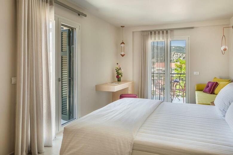 Ionian Plaza Hotel