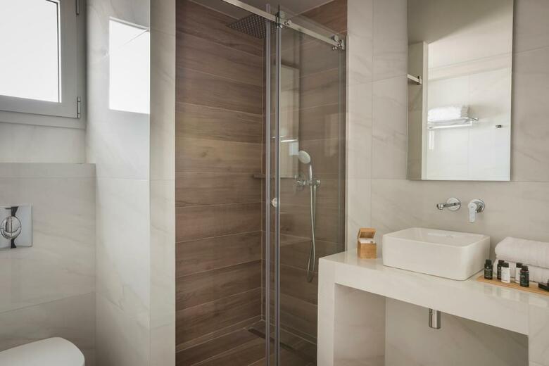 Ionian Plaza Hotel