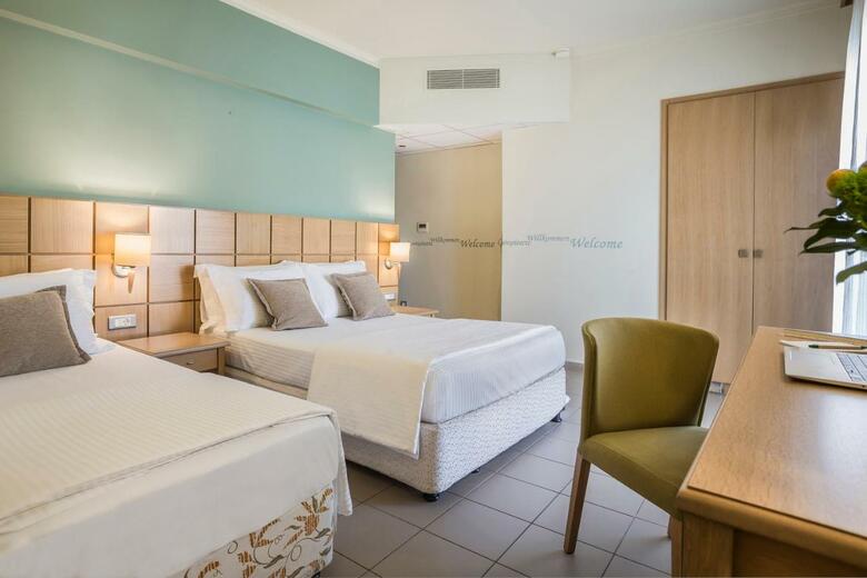 Ionian Plaza Hotel