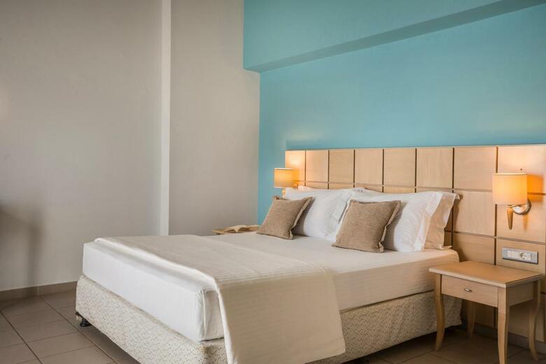 Ionian Plaza Hotel
