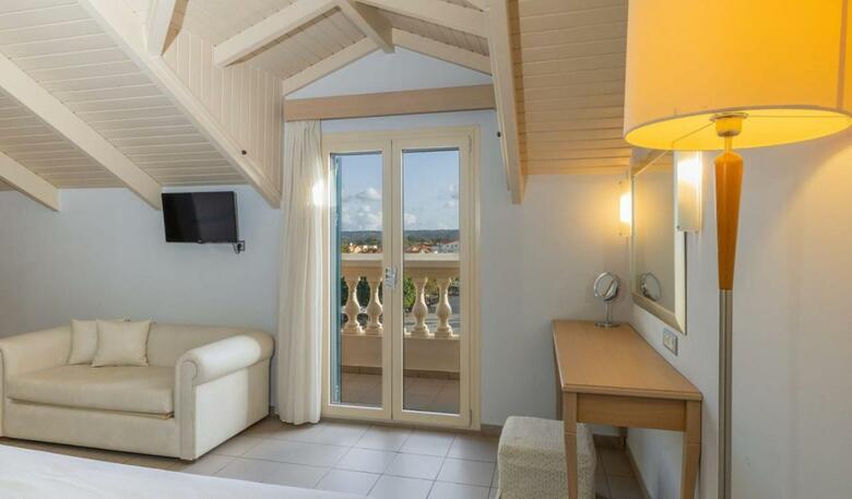 Ionian Plaza Hotel