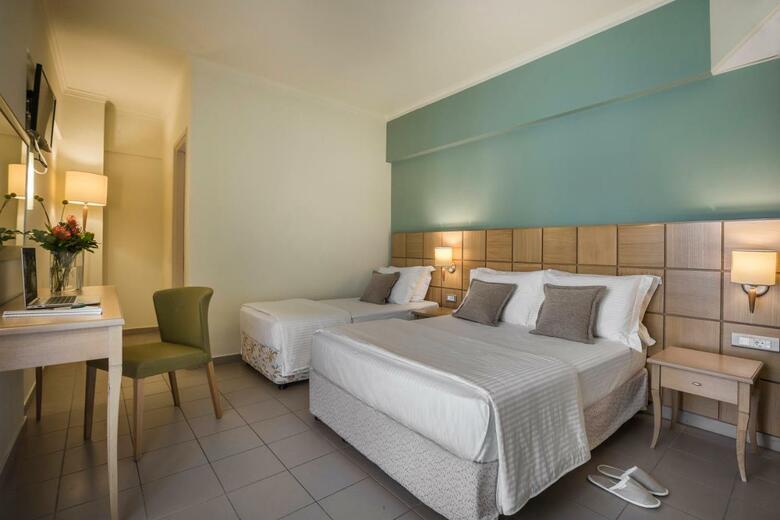 Ionian Plaza Hotel