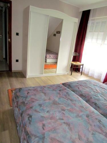 Bed & Breakfast Leander Vendeghaz