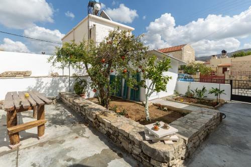 Iliopetra Studio