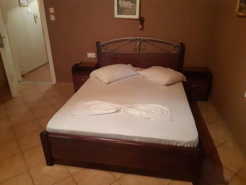 Hostal Dora Sarti