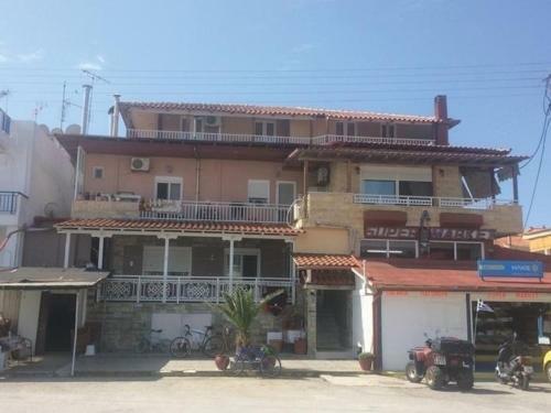 Hostal Dora Sarti