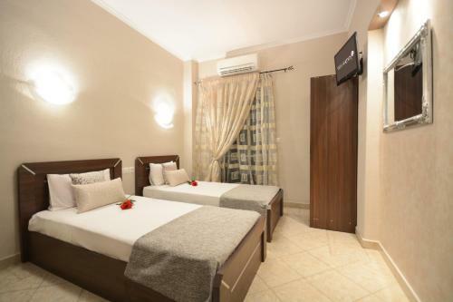 Hostal Villasartios