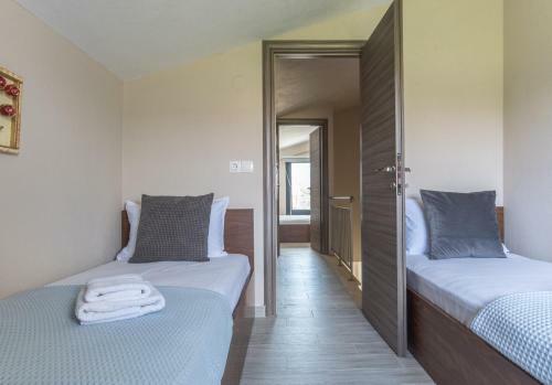 Quintessence Level Suites