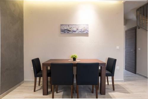 Quintessence Level Suites
