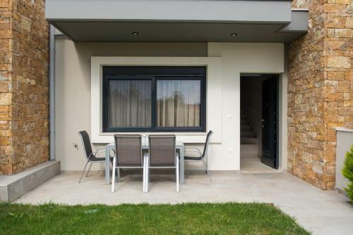 Quintessence Level Suites