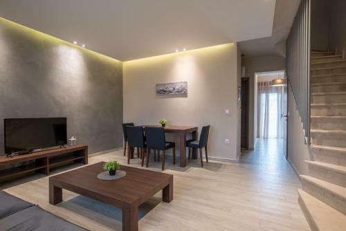 Quintessence Level Suites