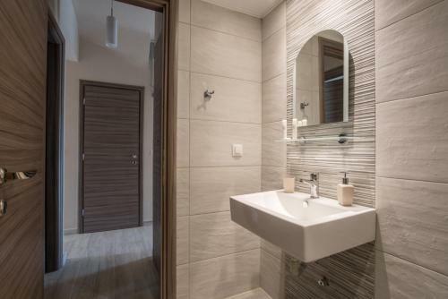 Quintessence Level Suites