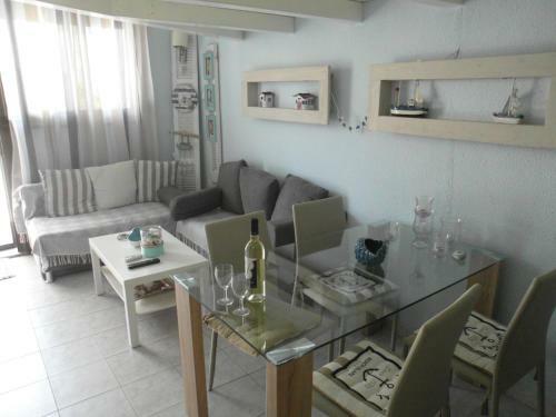 Modern Apartment 100m. From The Sea