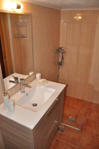 Modern Apartment 100m. From The Sea