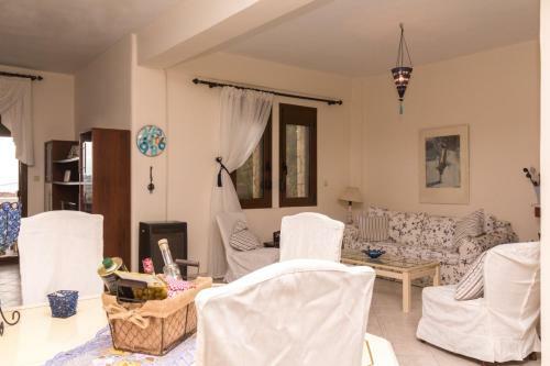 Luxury 2-floor Villa!!