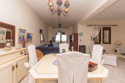Luxury 2-floor Villa!!